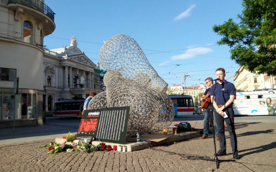 Pietní akce za oběti komunismu na Malinovského náměstí