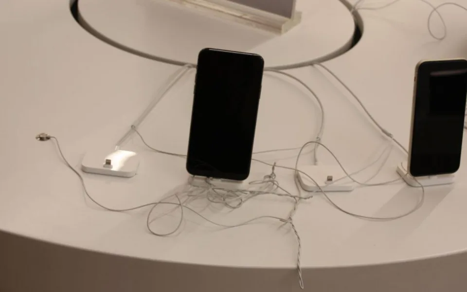 Zlodějky šly po telefonech
