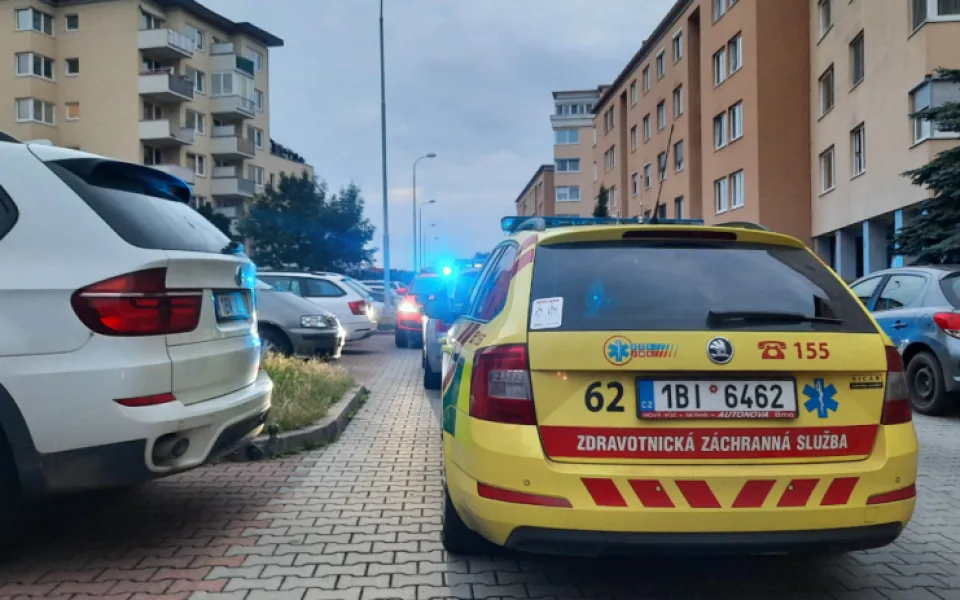 Na místo se sjeli záchranáři, hasiči i policisté