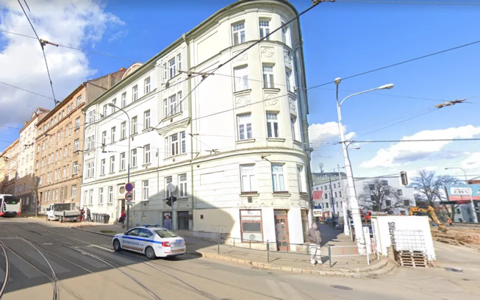 Dům se nachází na Jugoslávské 18, čeká ho údajně privatizace