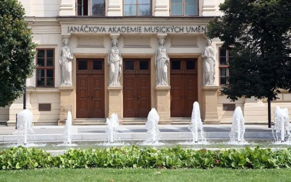 Vysoké školy nechtějí mít v názvu Brno
