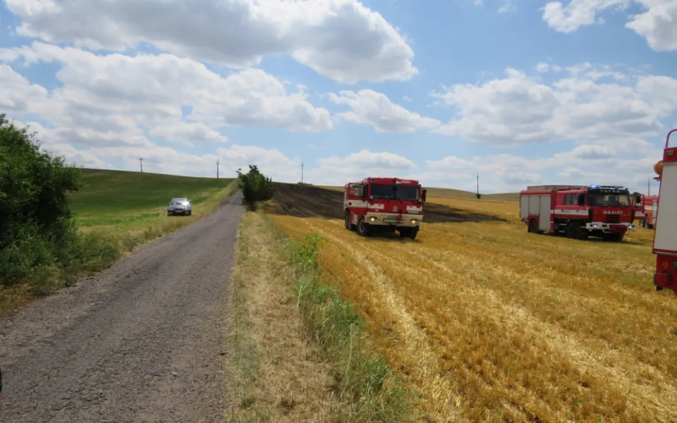 Mladík od roku 2018 založil už deset požárů