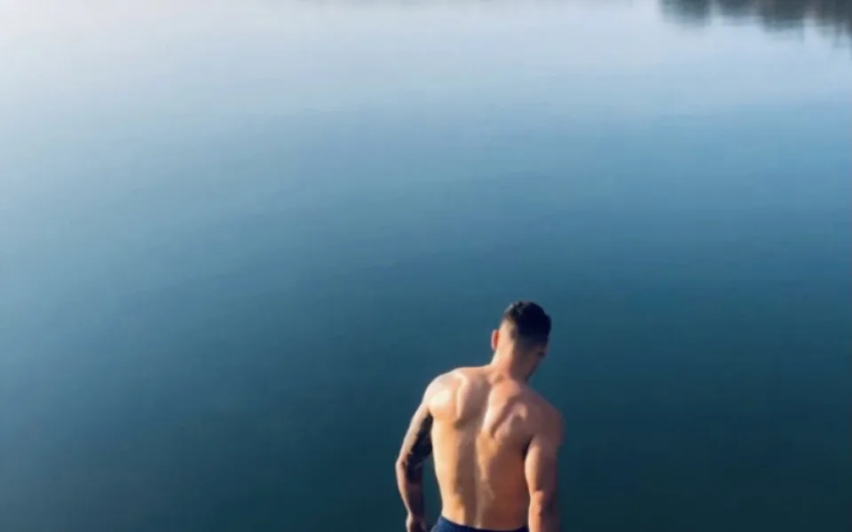 Martin preferuje otužování v přírodě