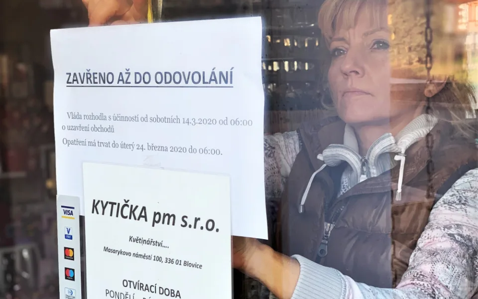 Jaká opatření budou platit od pátku? Podívejte se na kompletní přehled