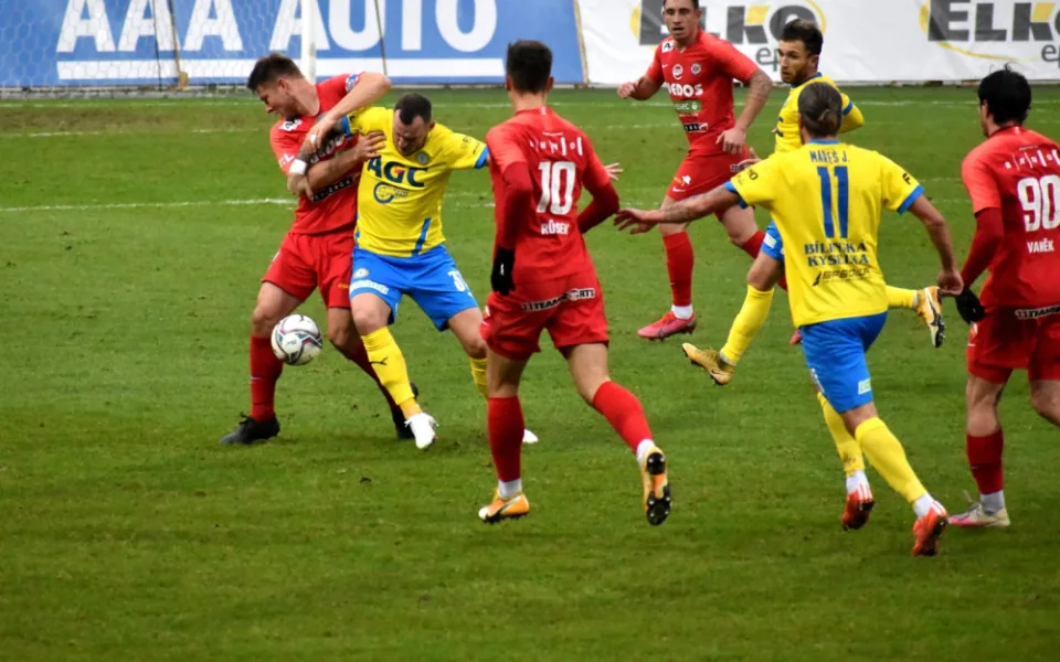 Zbrojovka na domácí výhru nenavázala, z Teplic si odváží nejtěsnější porážku