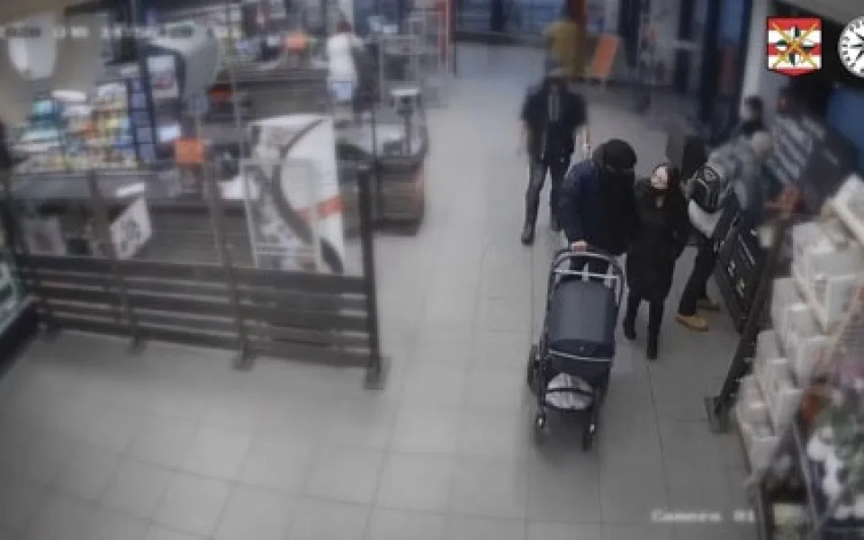 Poznáte lidi na obrázku?