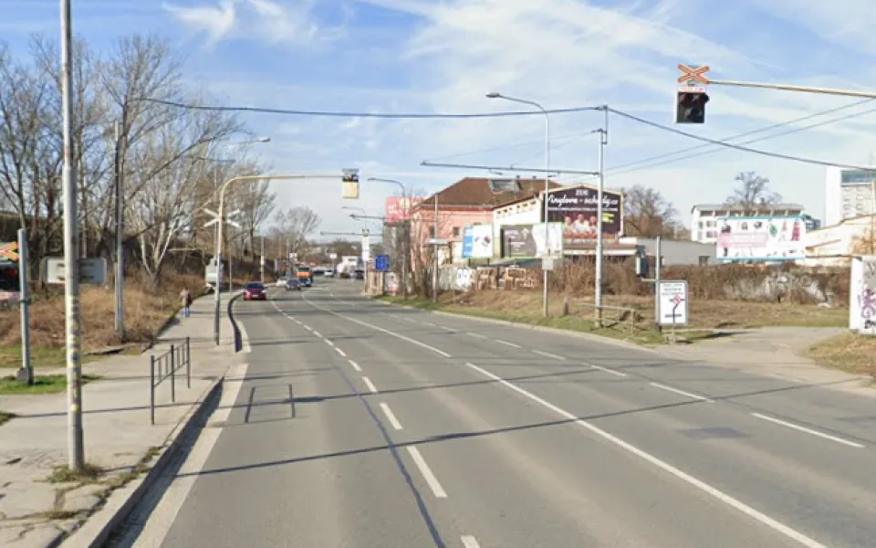 Tisíce aut i cyklistů a žádný přechod. Brno vybuduje podjezd pro cyklostezku podél Svitavy