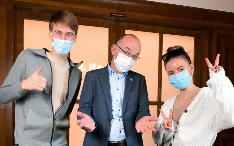 Vláda si objednala kampaň TikToku a dalších sociálních sítích za půl milionu, nyní čelí tvrdé kritice