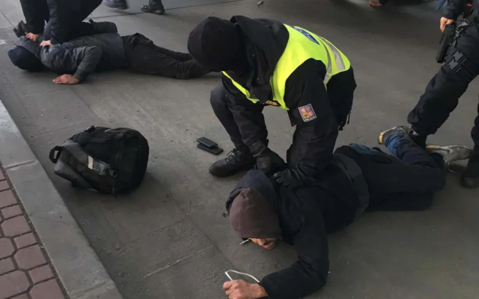 Policisté si včera odpoledne počíhali na dva migranty z Libye