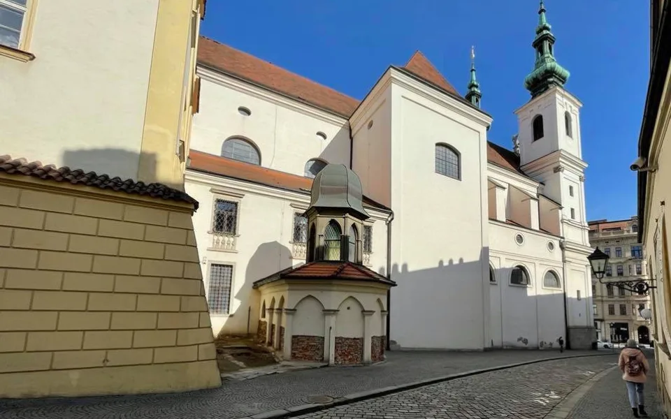 Kaple Božího hrobu stojí v jižní části chrámu sv. Michala