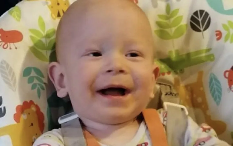 Davídek se narodil dřív a o život mu šlo i podruhé. Malý bojovník oslavil první narozeniny