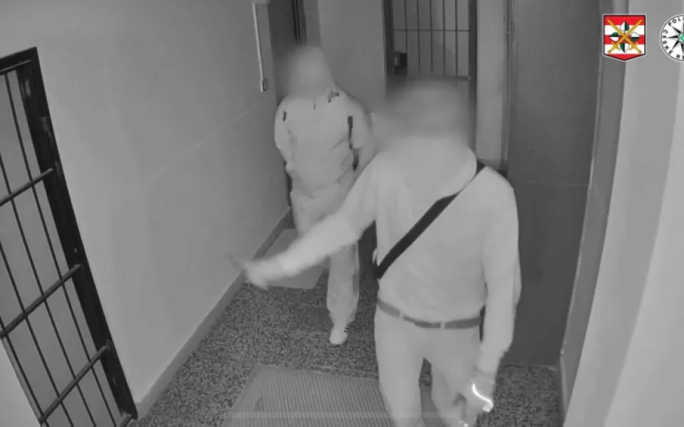 Nakradli věci za miliony, policie je chytila na kradeném kole