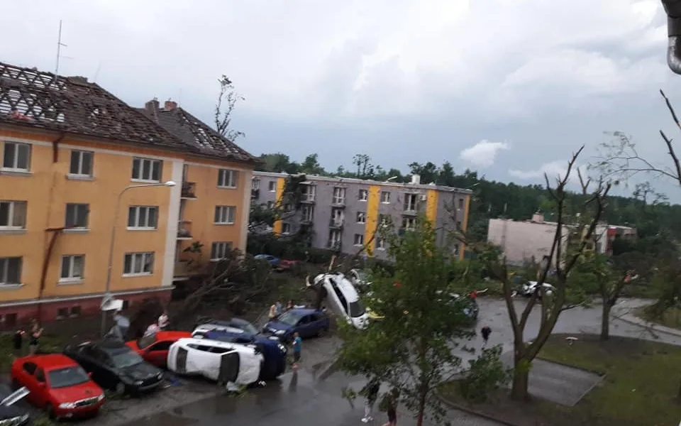 Apokalypsa. Jižní Morava zažila tornádo, některé obce jsou zničené