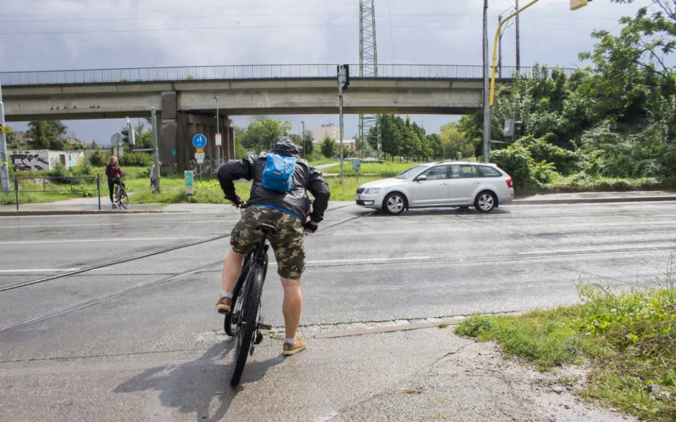 Konec nebezpečného přejíždění. Cyklistům postaví u brněnské čtyřproudovky podjezd