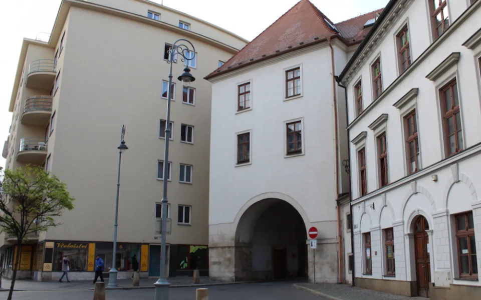 Měnínská brána se příbližíla potřebné opravě