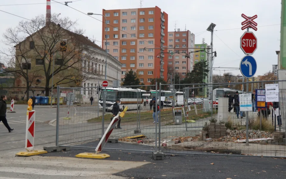 Mendlovo náměstí v Brně se od 18. prosince částečně zprůjezdní