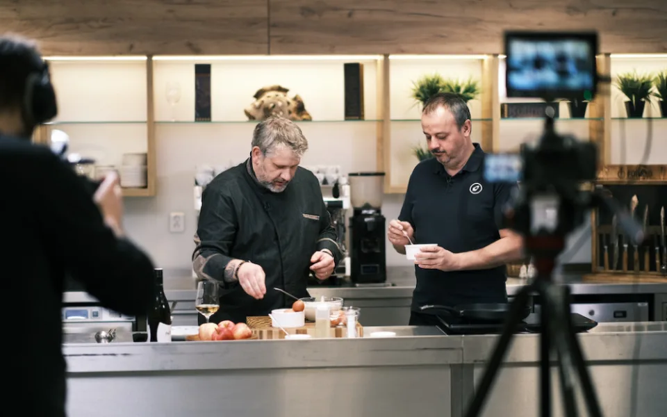 Hvězdárna spojuje astronomii s gastronomií v novém videopořadu
