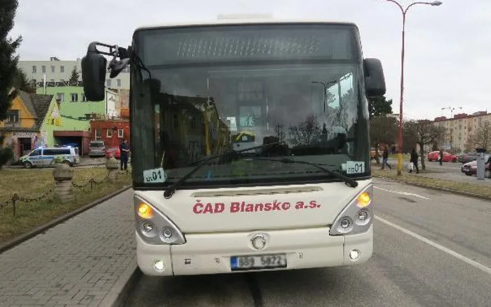 V Blansku se vyznamenal autubusák. Dupl na brzdu a zabránil nehodě