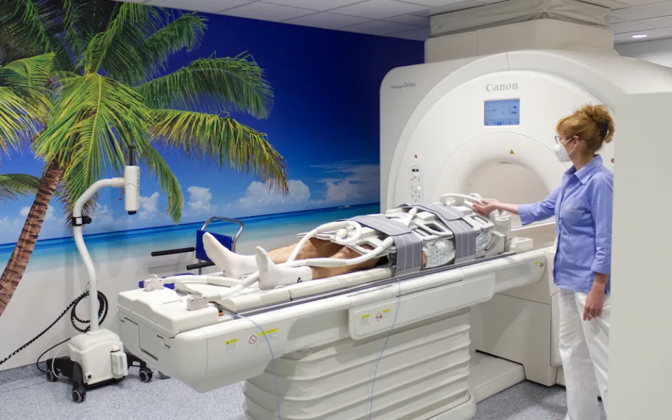 I v Brně umíme být světoví, říká ředitelka SurGal Clinic o nové magnetické rezonanci s umělou inteligencí