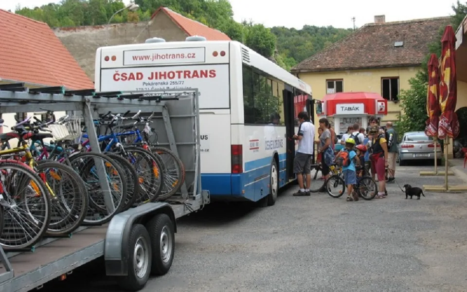 Po zimě znovu vyjedou z Brna cyklobusy. Dojedou až do Vídně