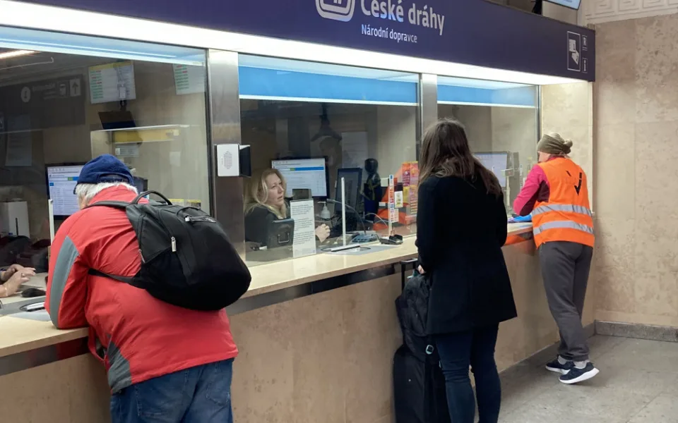 Mění se ceny jízdného. Za cestování si připlatí děti, studenti i senioři