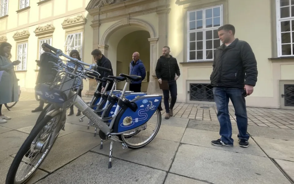 Brno nabídne lidem zdarma jízdy na sdílených kolech