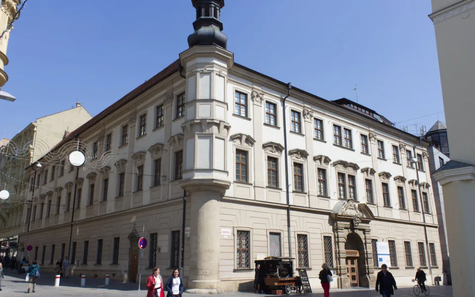 Pluh císaře Josefa II. či historické loutky. V Brně se po pěti letech otevírá Palác šlechtičen