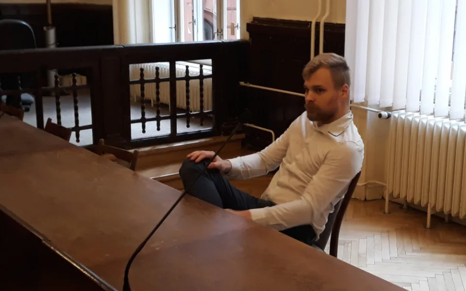 Obžalovaný Jakub Hodaň v jednací síni Krajského soudu v Brně