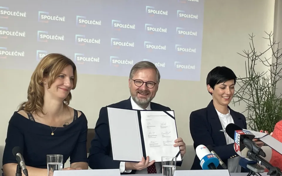Zleva: Markéta Vaňková, Petr Fiala a Markéta Pekarová Adamová