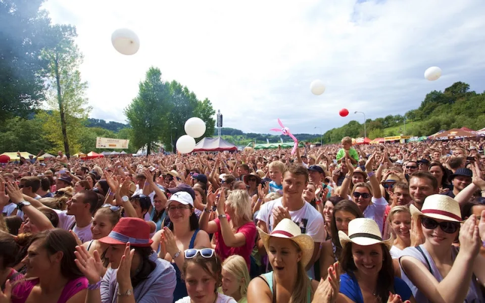 Hudebně-švestkový festival Trnkobraní se vrací a oznamuje kompletní line-up  s kapelami Chinaski, Rybičky 48, Tři sestry a dalšími interprety