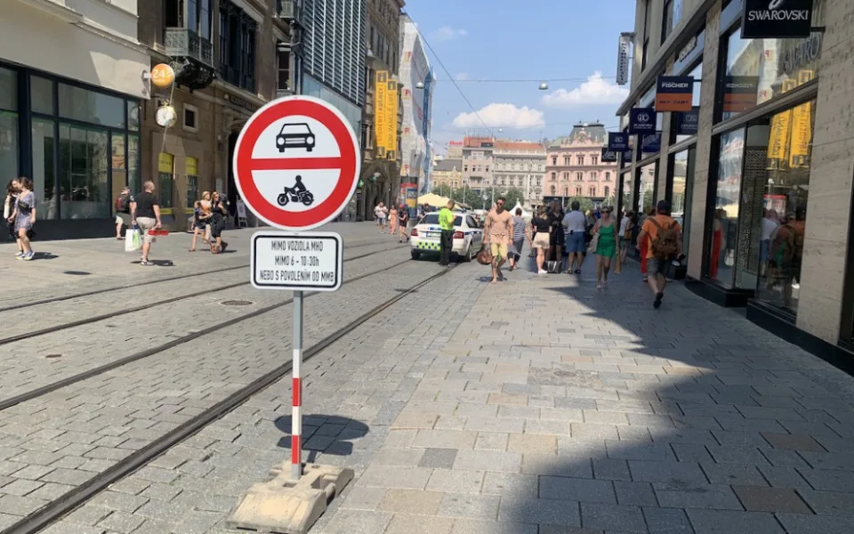 Brno zpřísnilo vjezd do centra. Z centrálního náměstí vyhnalo taxikáře