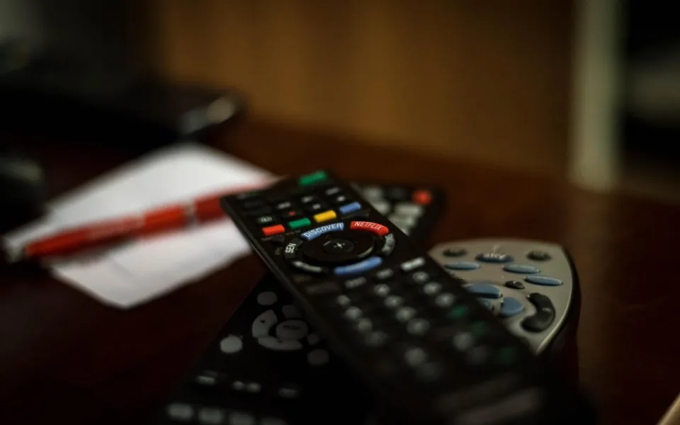 Naordinujte si více dovolené a zapněte televizi, radí lékaři z Brna
