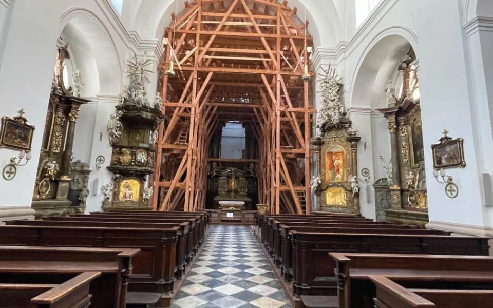Interiér kostela svaté Maří Magdalény