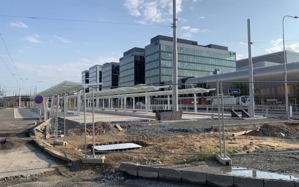 Brno nejdelšímu tramvajovému tunelu. Na trať vyjedou první šaliny