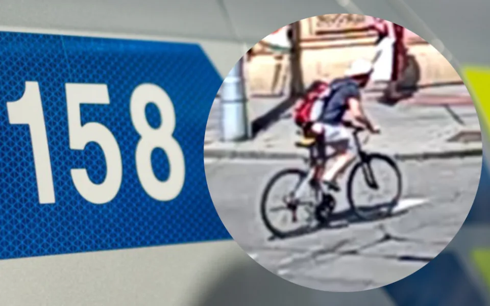 Pobodal řidiče auta do břicha, protože troubil. V Brně hledají cyklistu