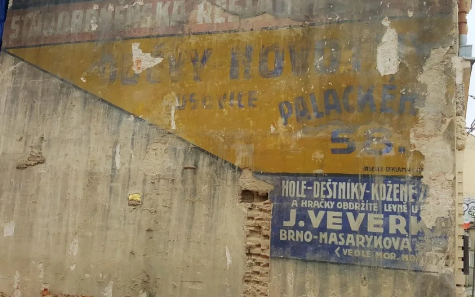 V Brně odkryli poslední tajemství historické reklamy