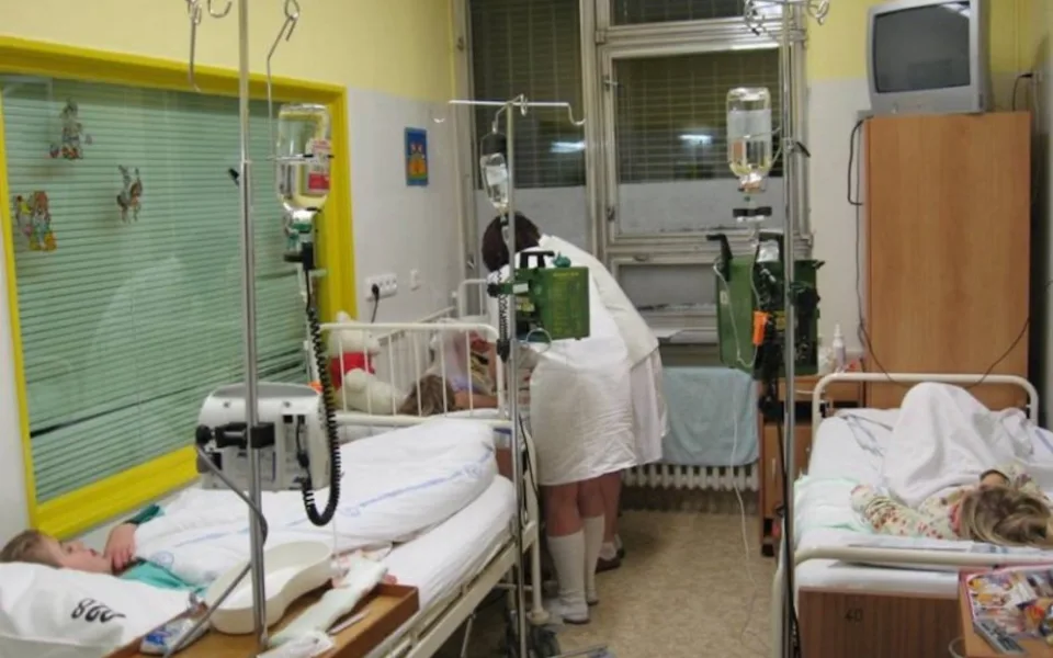 Epidemiologická situace tvoří nápor na dětské kliniky. Nemáme kapacity, tvrdí lékaři