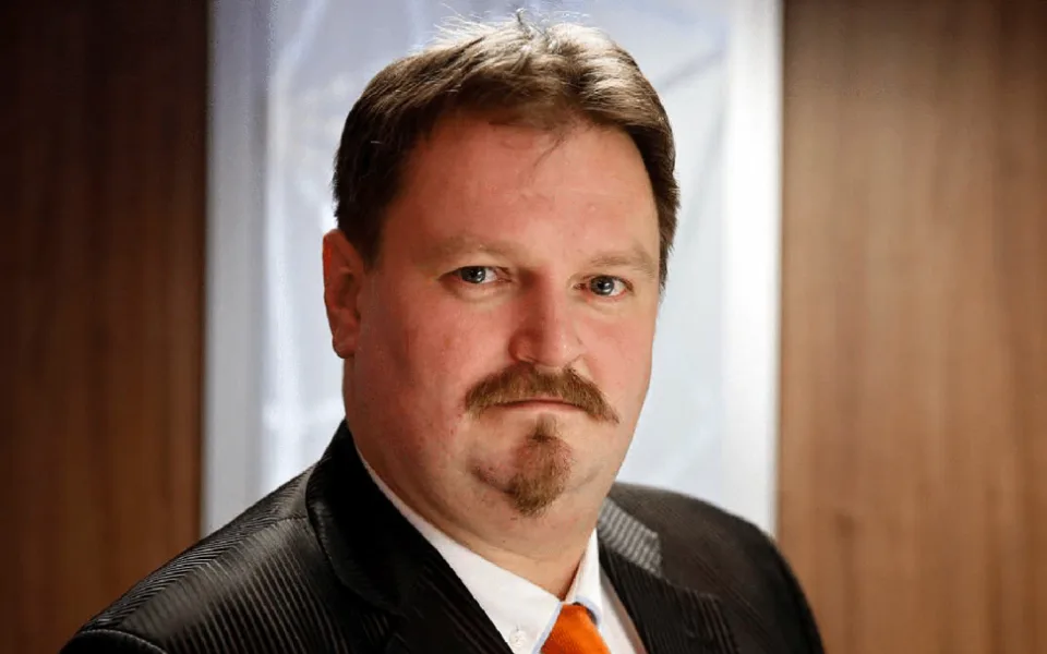 Petr Bartoň
