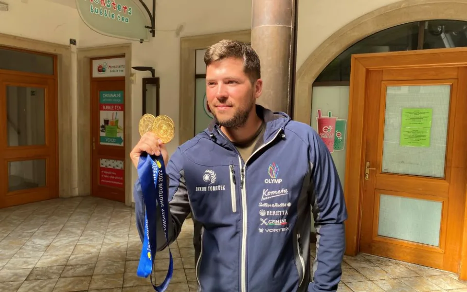 Brněnský střelec Tomeček si vystřílel evropské zlato i účast na olympiádě