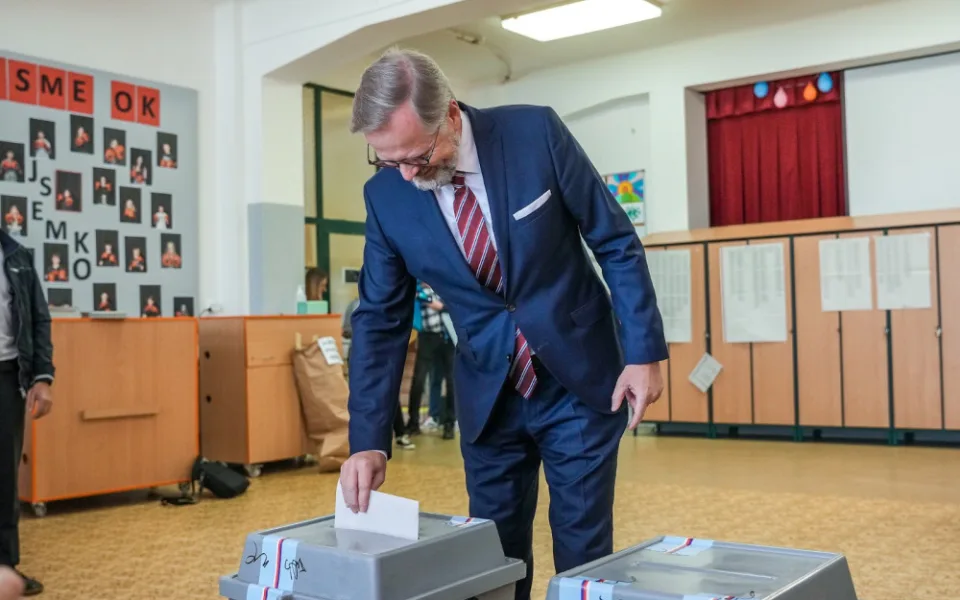 VOLBY 2022: První volební den je u konce. V Brně přišel k urně Fiala i Nerudová