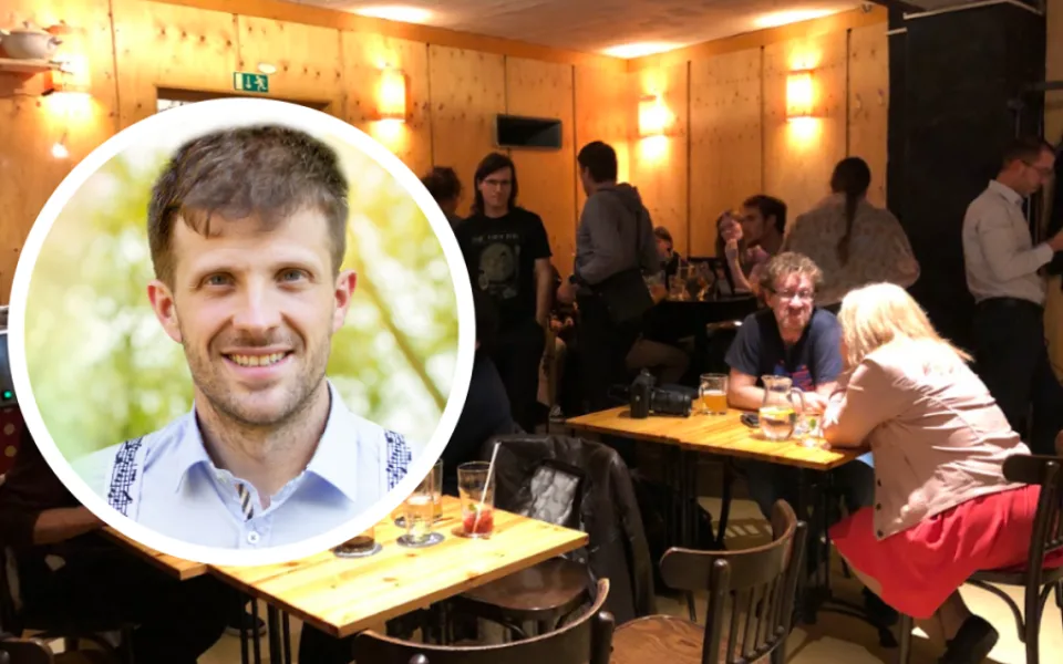 Matěj Hollan a volební štáb koalice Zelení a Žít Brno s podporou Idealistů