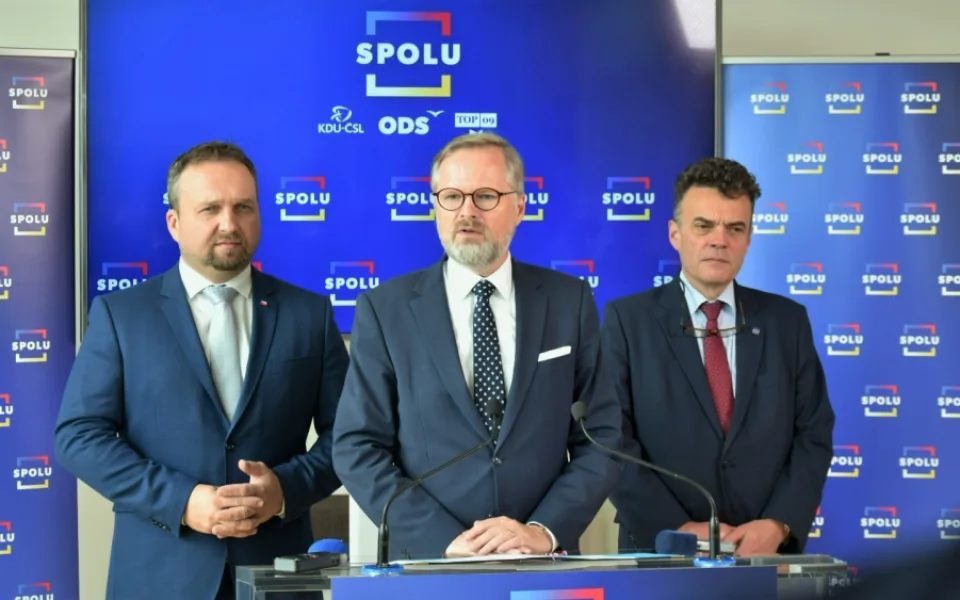 Zleva Marian Jurečka, Petr Fiala a Tomáš Czernin