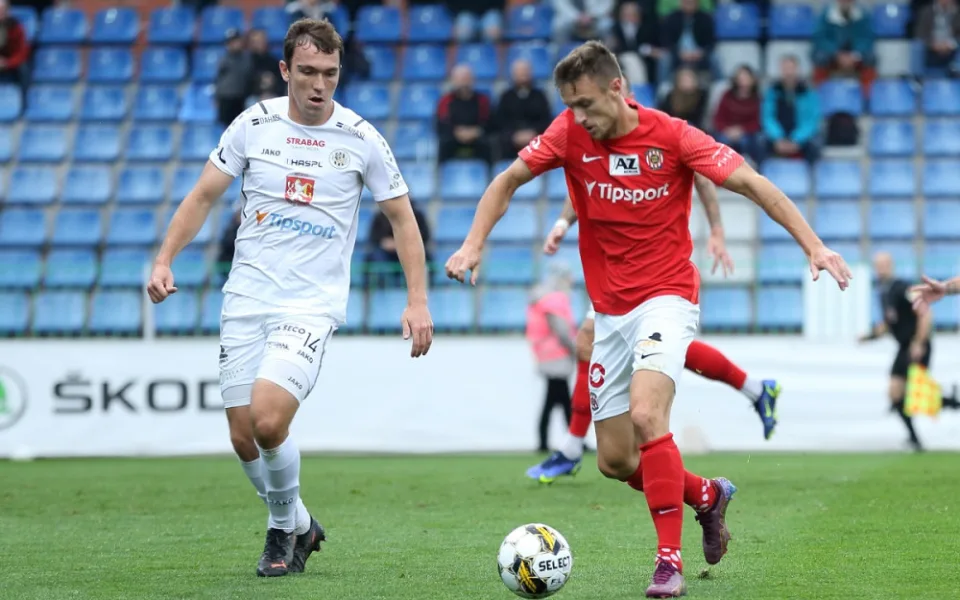 Zbrojovka prohrála potřetí v řadě. Hradec udeřil dvě minuty před koncem