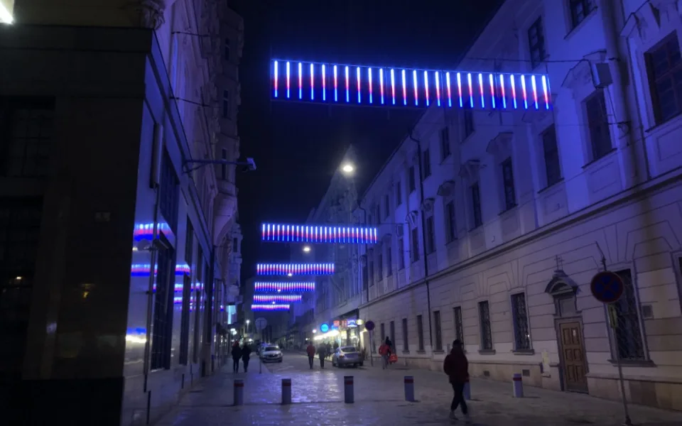 Nové girlandy svítící v českých barvách