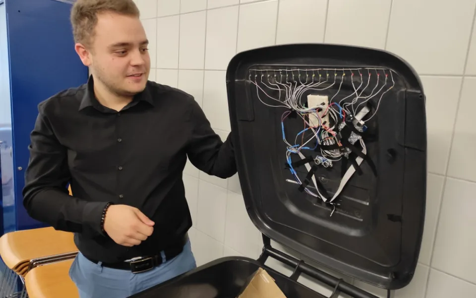 Nová popelnice, kterou vyvíjejí vědci z Brna