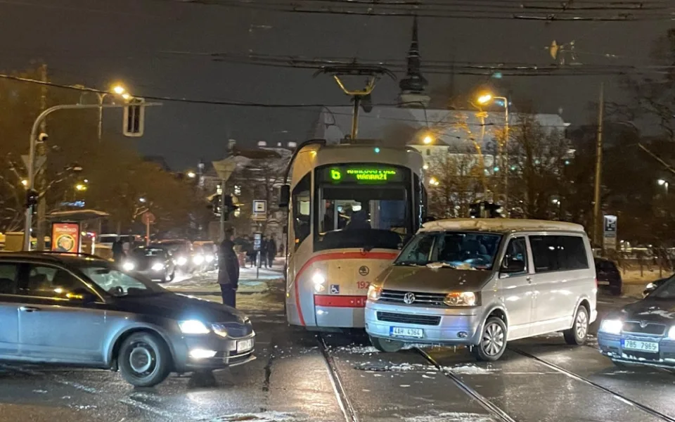 Pozor na ledovku, varují policisté. Na jižní Moravě hlásí desítky nehod