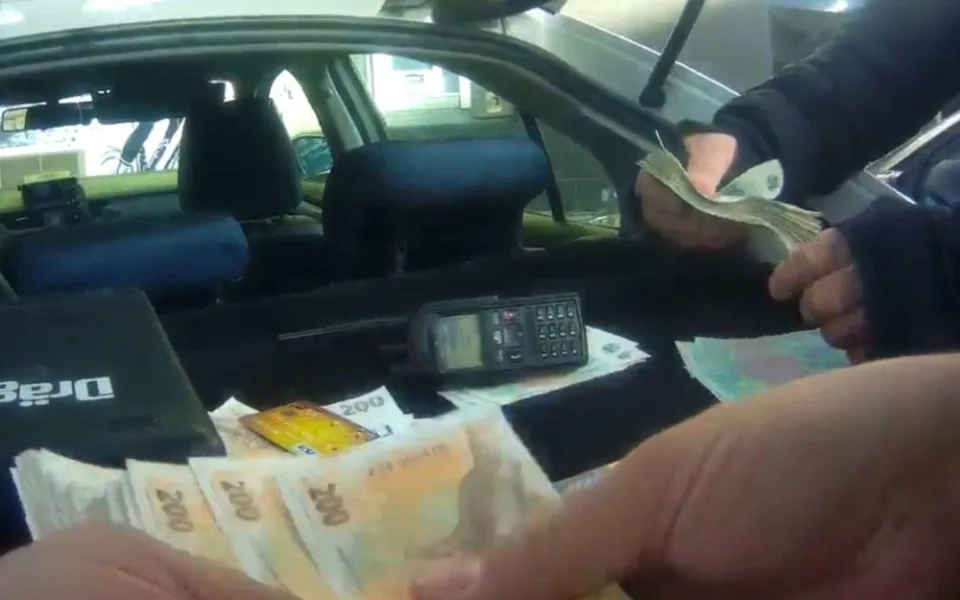 Nález v brněnském bankomatu