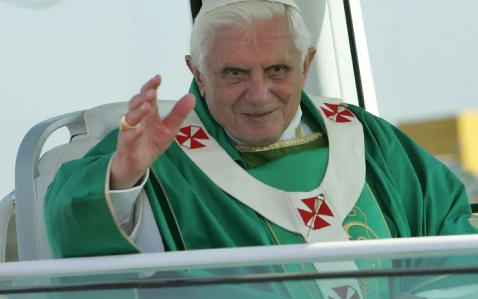 Zemřel papež Benedikt. Byl i v Brně