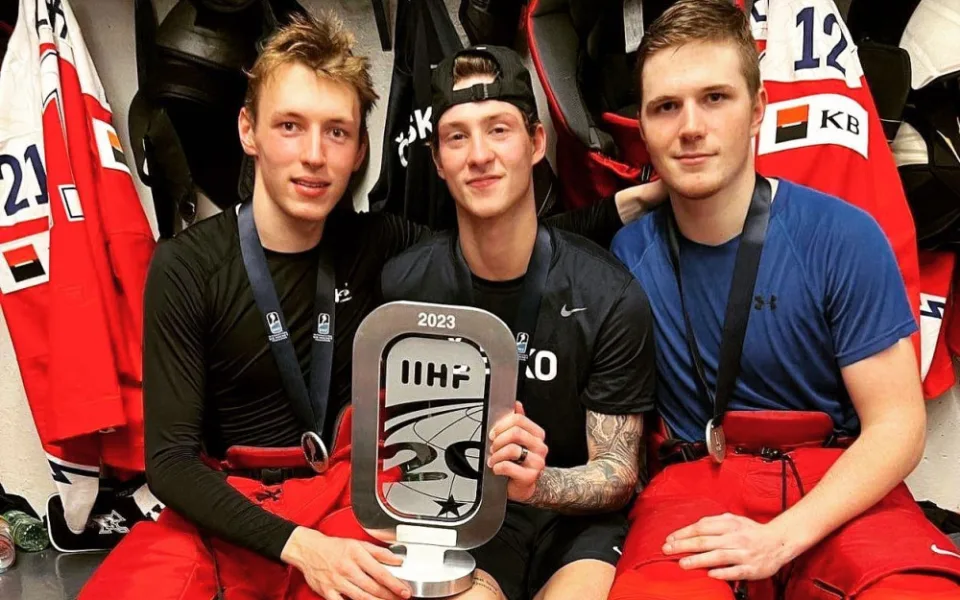 Eduard Šalé, Jakub Brabenec a Stanislav Svozil slaví stříbro