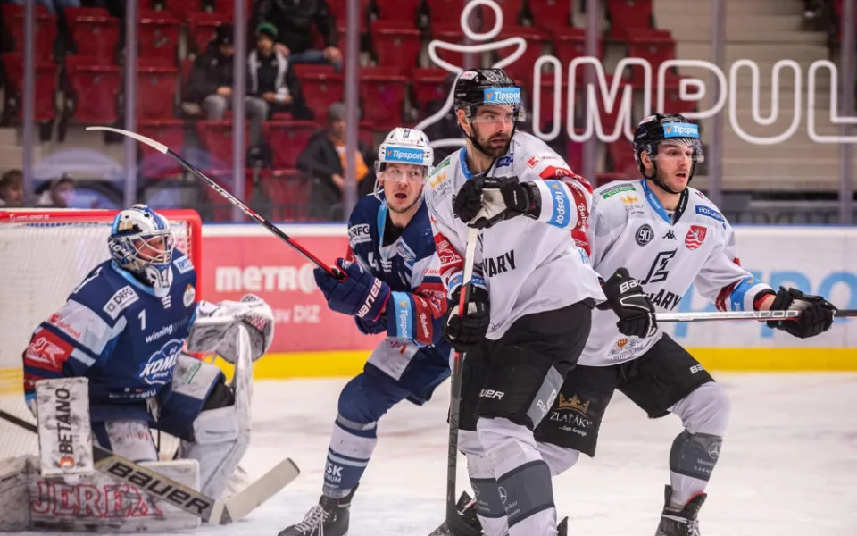 Zmar Komety trvá. Brno přetlačily Karlovy Vary a odsunuly ho do suterénu extraligy